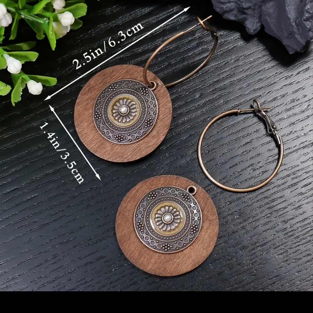 Wooden Bronze Alloy Hoop Earrings - Picture 5 of 7
